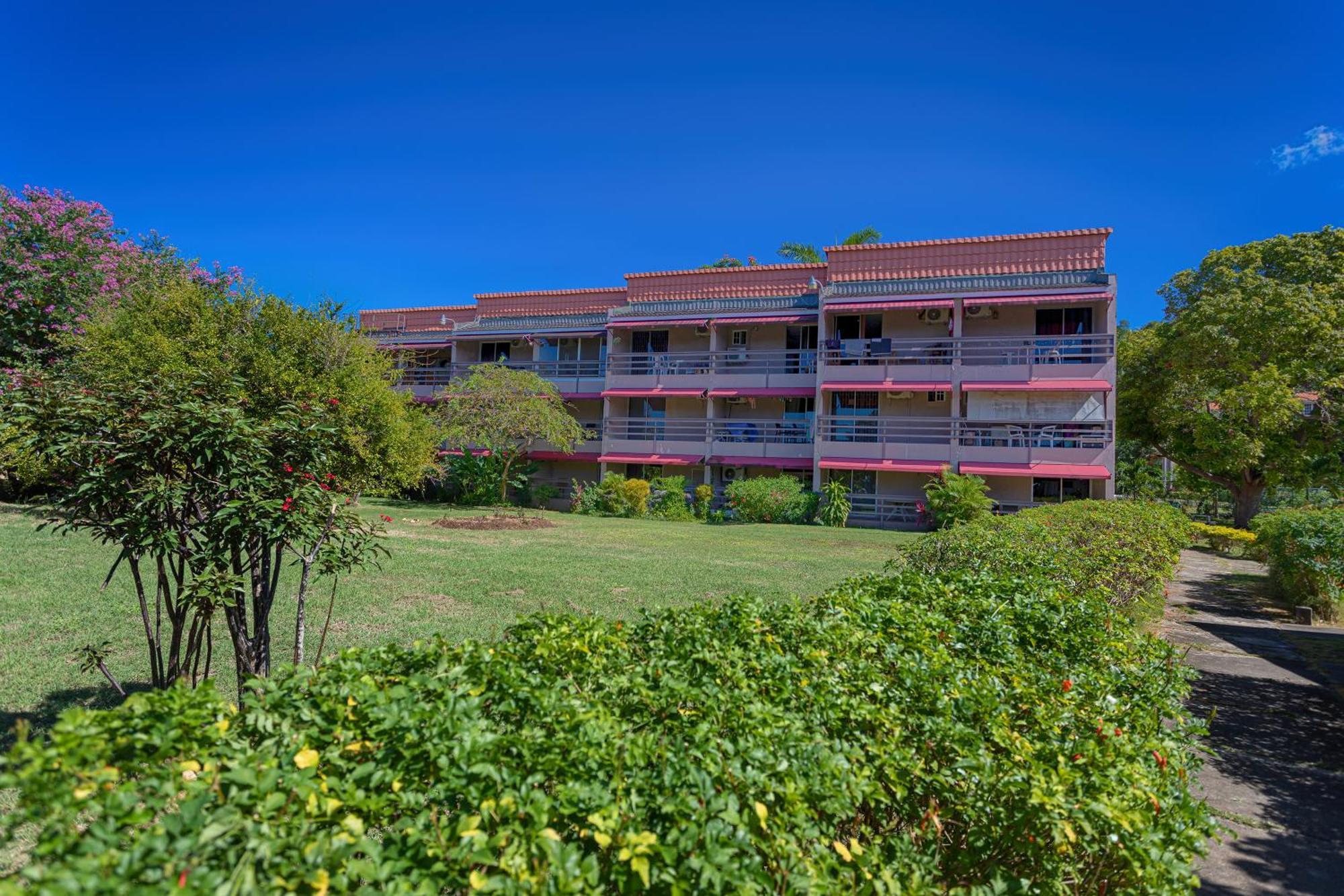 Montego Bay Club Apartments Ngoại thất bức ảnh