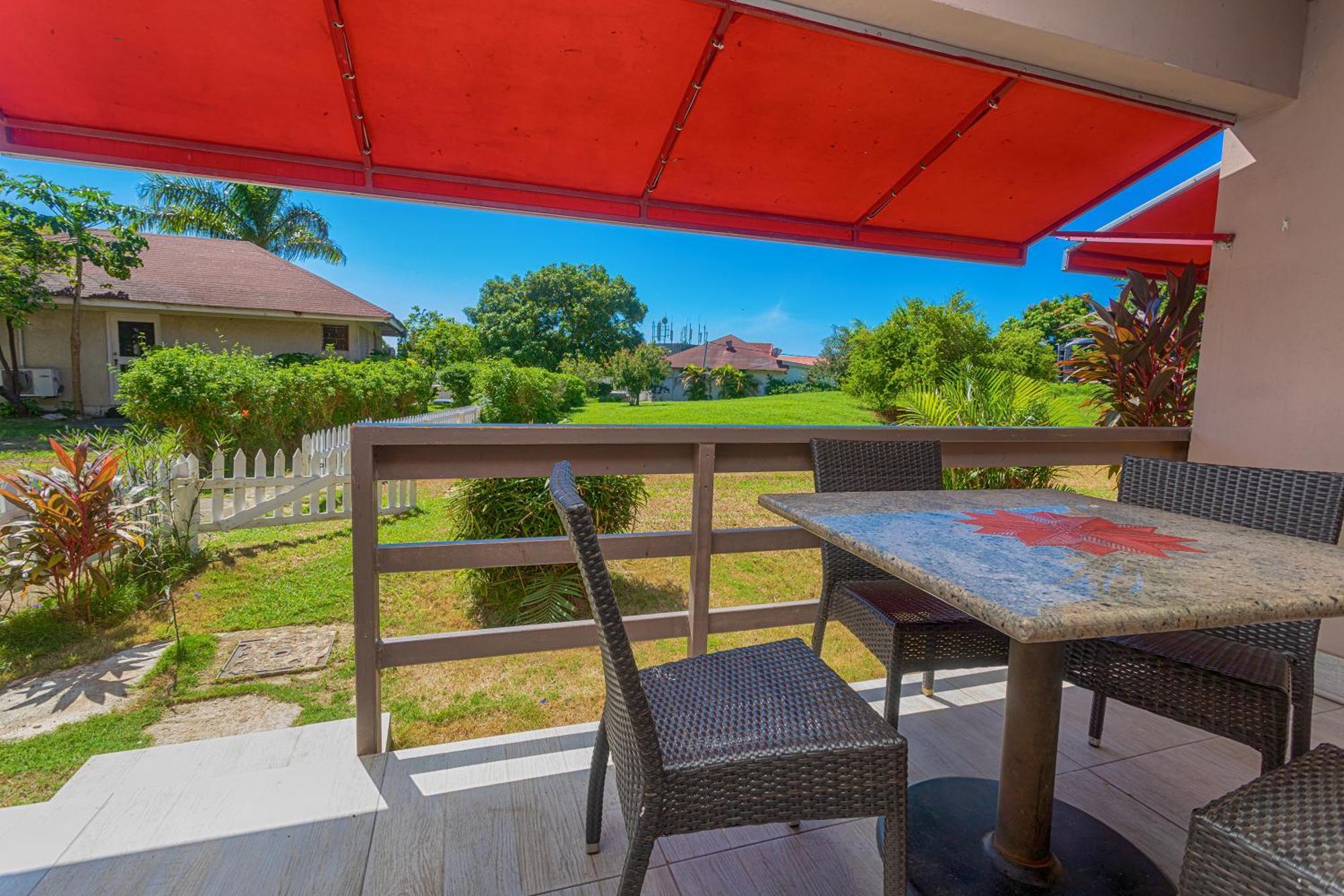 Montego Bay Club Apartments Ngoại thất bức ảnh