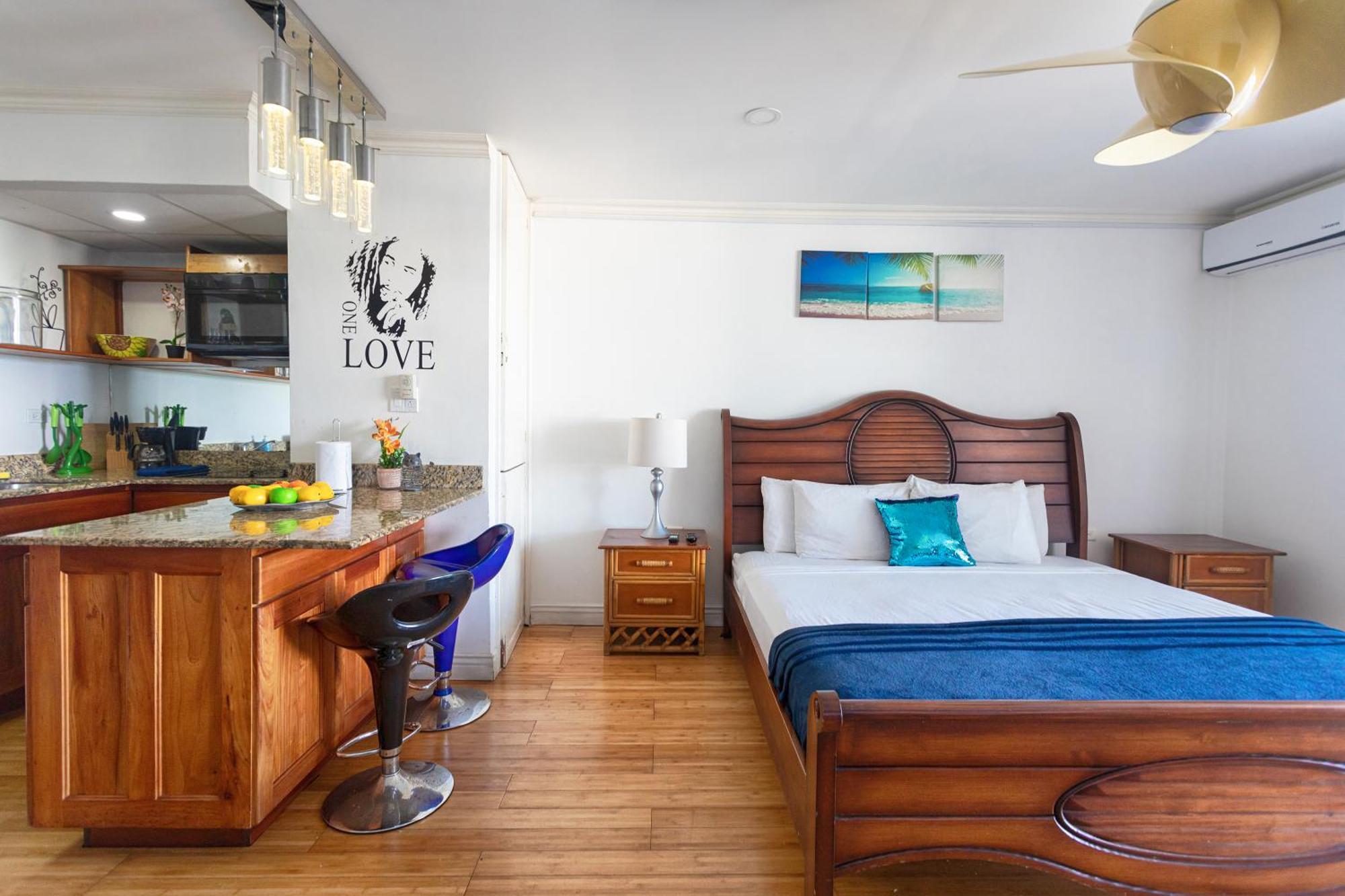 Montego Bay Club Apartments Ngoại thất bức ảnh