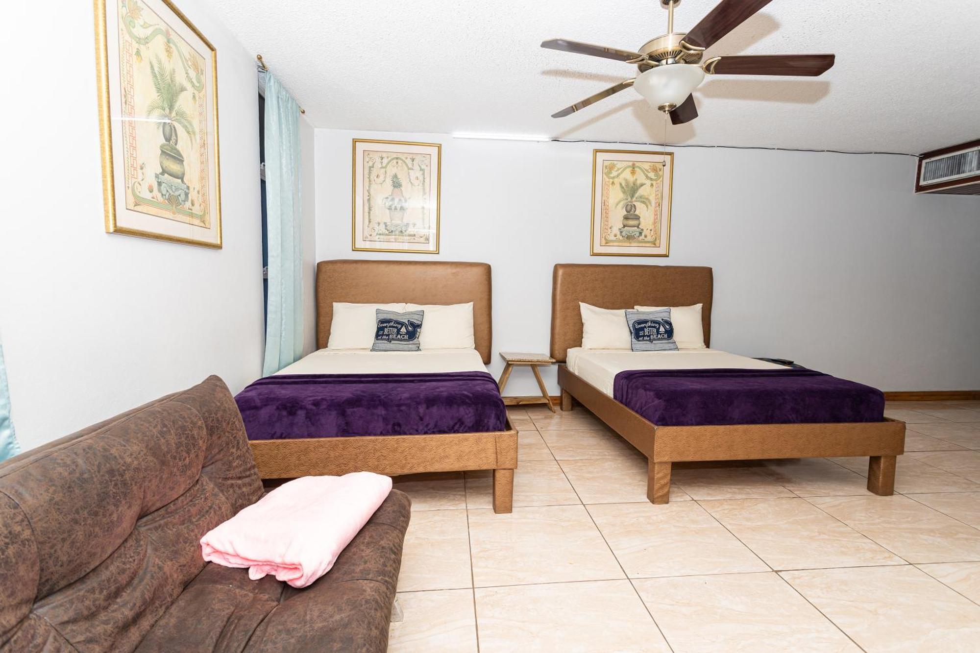 Montego Bay Club Apartments Ngoại thất bức ảnh