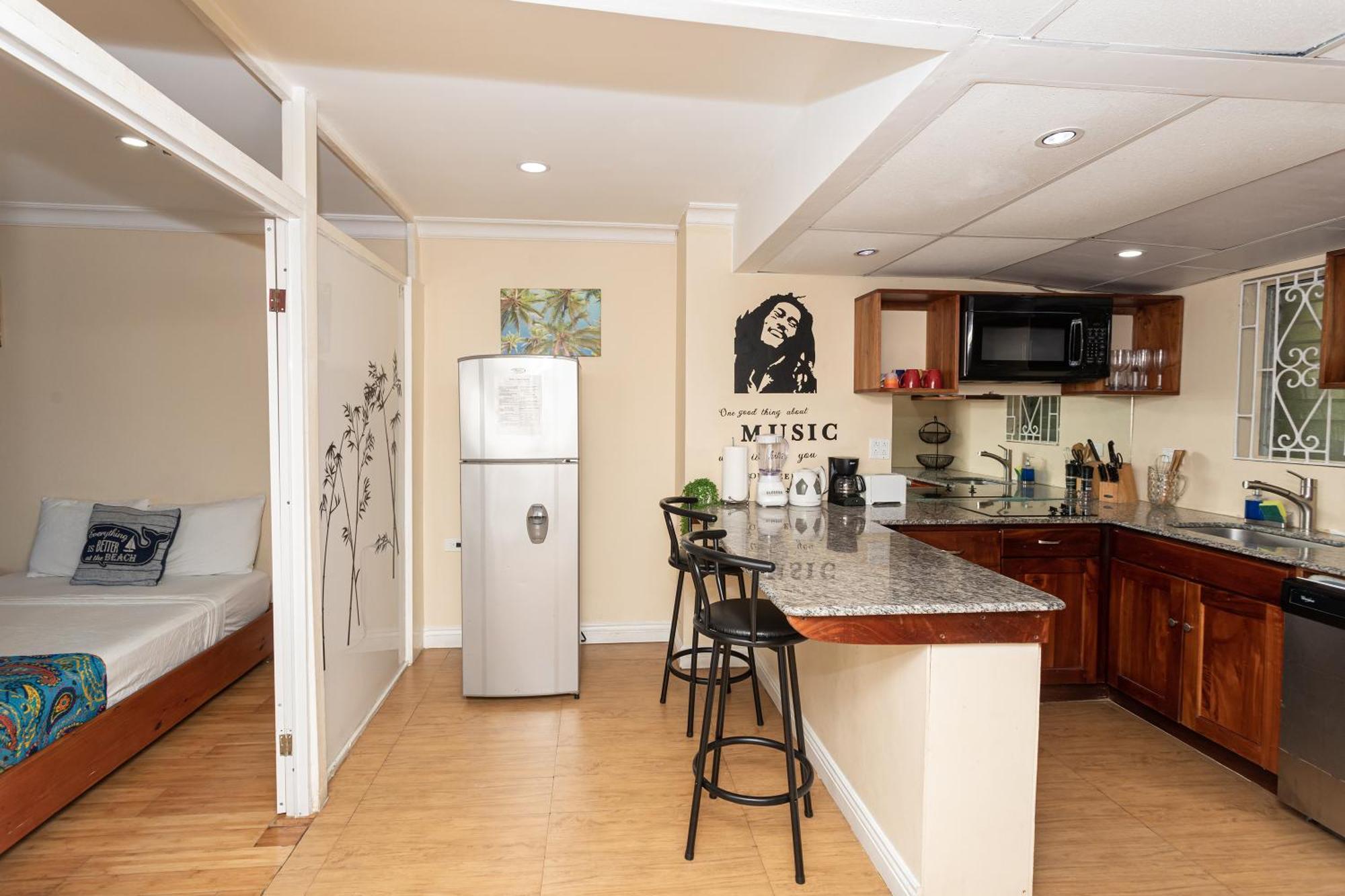 Montego Bay Club Apartments Ngoại thất bức ảnh