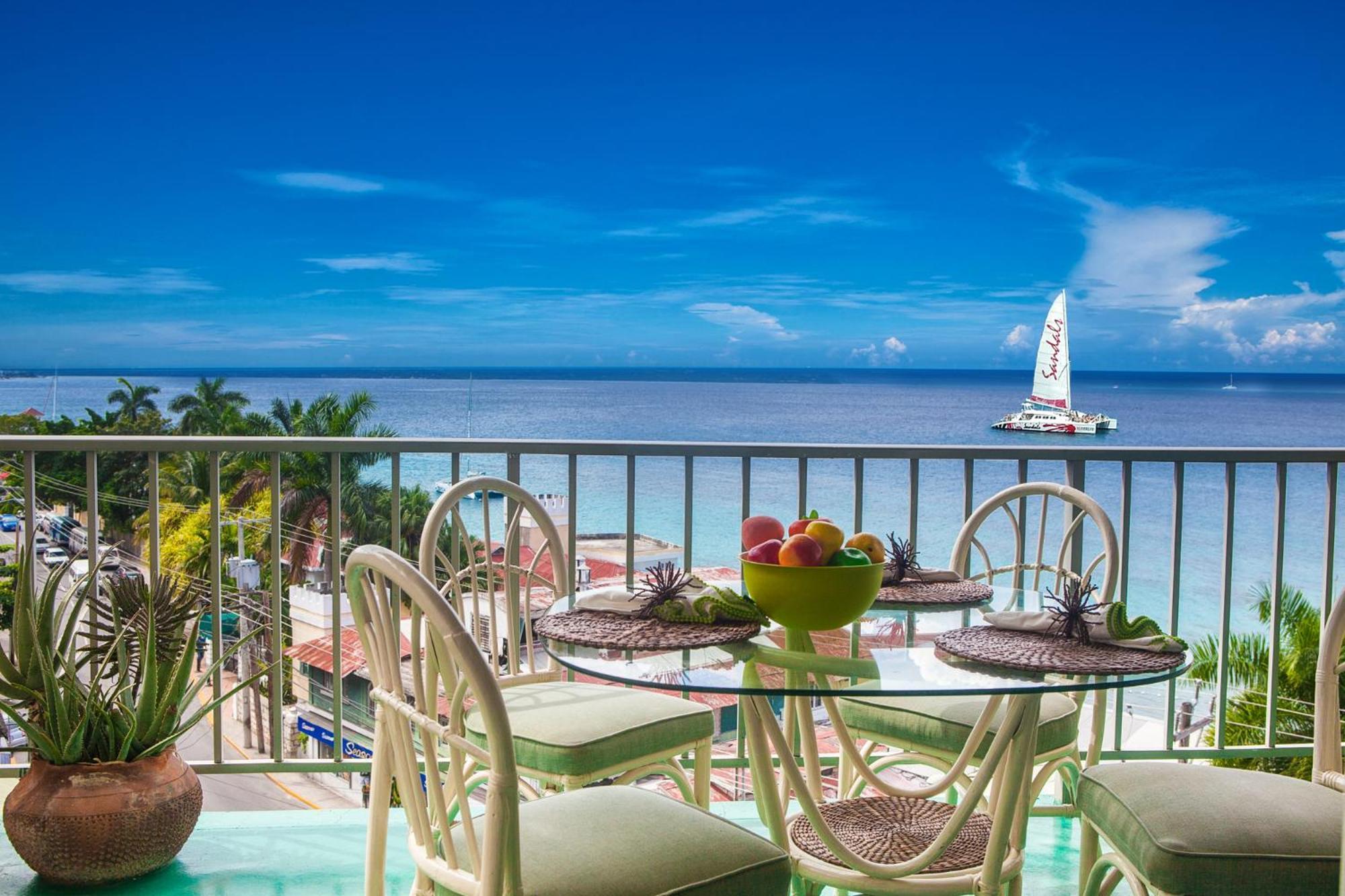 Montego Bay Club Apartments Ngoại thất bức ảnh